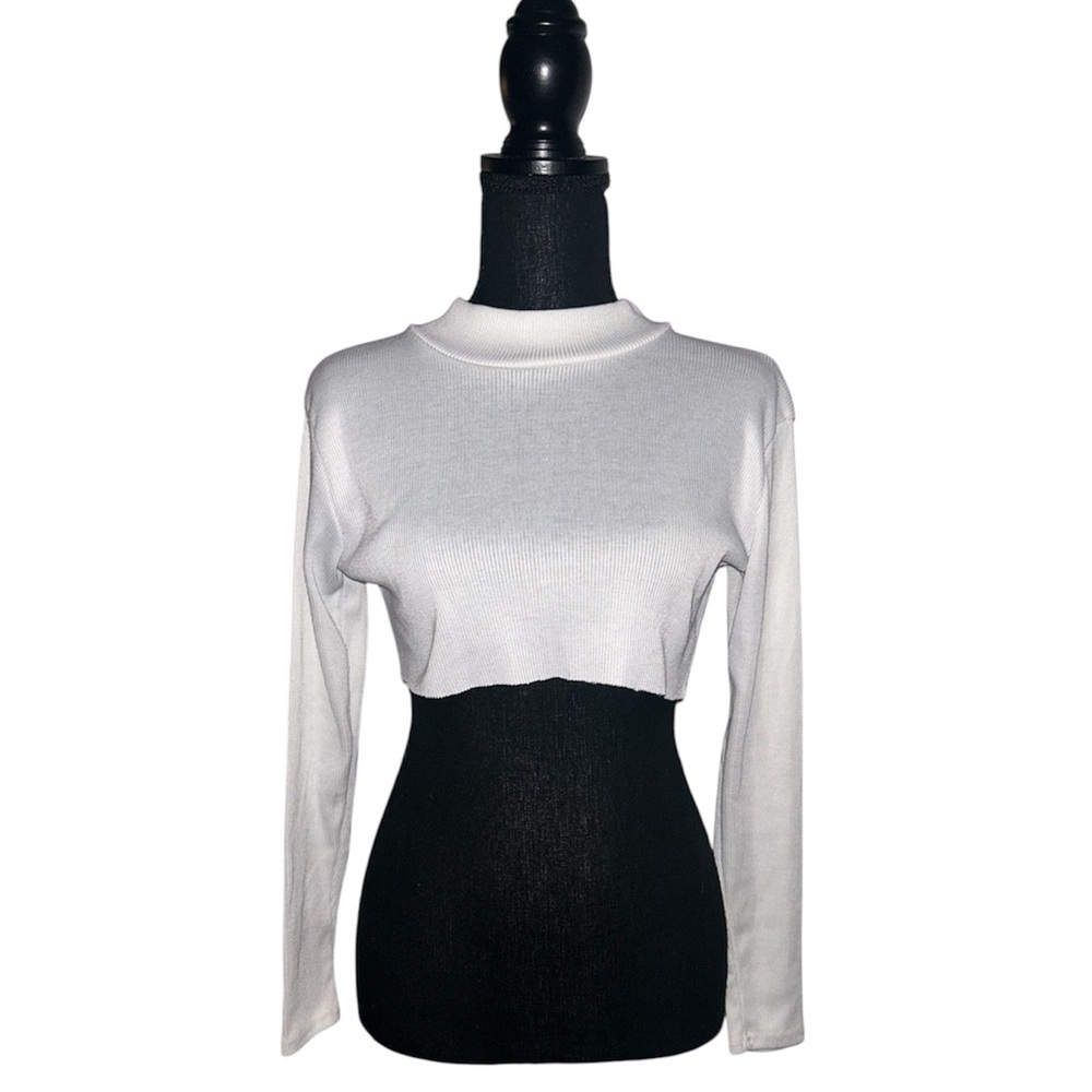 5/25$ ✨ Ribbed XTra Crop Top